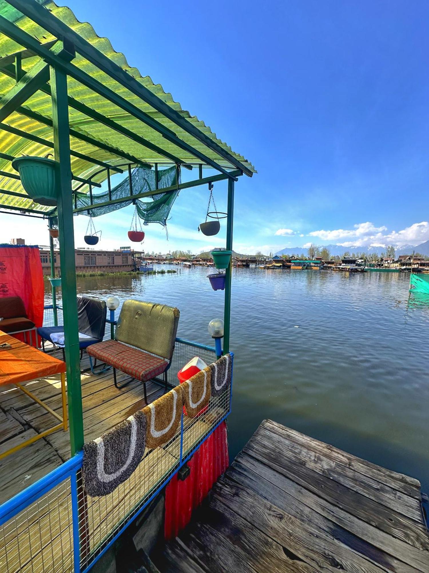 Hotel Lala Rukh Group Of Houseboats Srīnagar Exterior foto